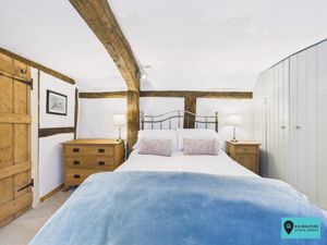 Bedroom- click for photo gallery